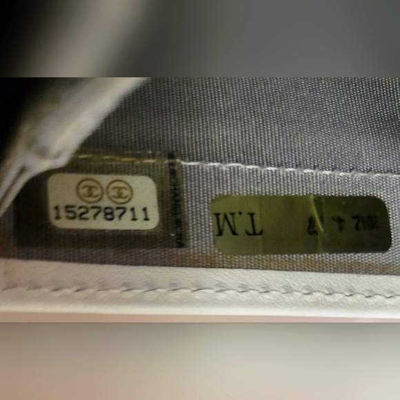 Chanel Silver Quilted Bifold Wallet, Free LV lock & Key w/purchase - Picture 3 of 4